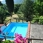 בקתה Rustic With Pool סן מרצ'לו פיזטויזה